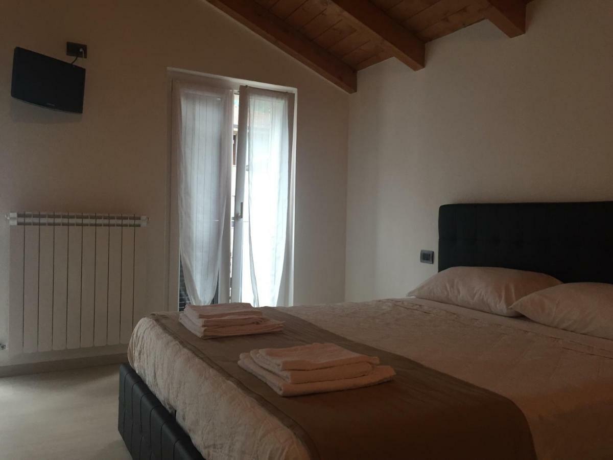 Casa Stefania Mandello del Lario Exterior foto